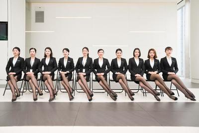 豪車銷售顧問氣質(zhì)出眾的背后 嚴(yán)格的禮儀訓(xùn)練與專業(yè)服務(wù)塑造